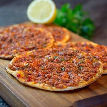 لحم بالعجين